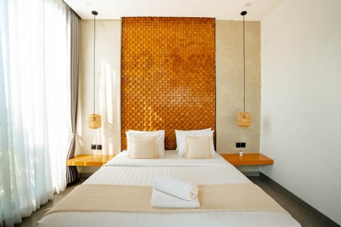 Villa Umayu - 3 BR Comfort Bliss Villa near Nyanyi Beach Villa in Kediri