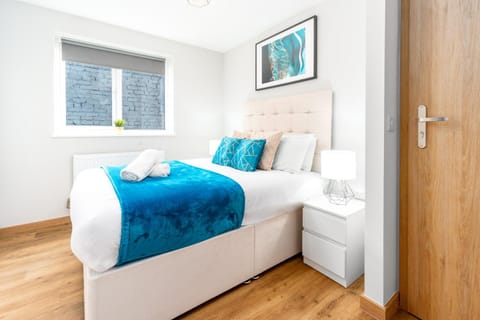 Stourbridge 2 Bedroom Apartment - Netflix & WIFI - Parking - 1CS Condo in Stourbridge