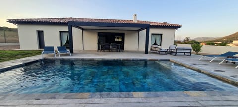 Property building, Pool view