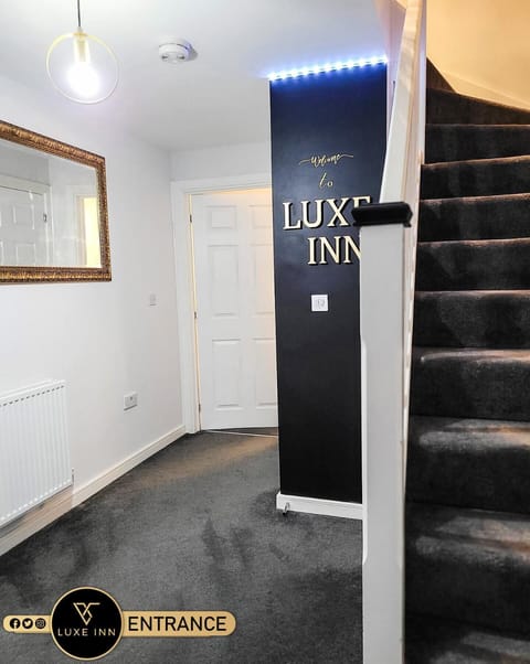 Birmingham Airport Luxury3BRHOME Apartment in Metropolitan Borough of Solihull