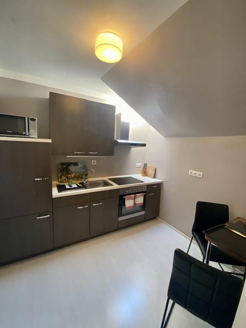 Property building, Kitchen or kitchenette, Living room