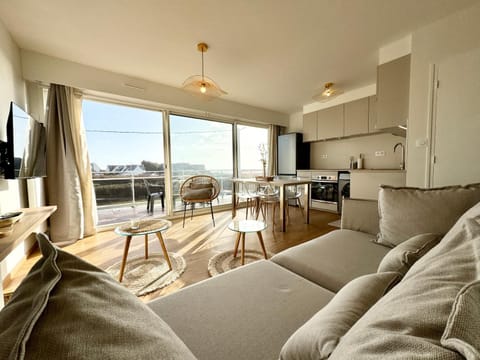 Magnifique ! T3 les pieds dans l’eau – vue mer Apartment in Ploemeur