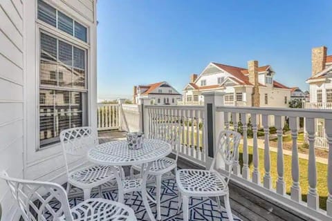 A Glorious Getaway Sheboygan - Blue Harbor Condo Maison in Sheboygan