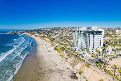 Tropical Retreat House in Pacific Beach