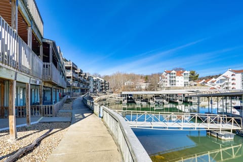 Village of Four Seasons Lake Condo with Pool Access! Copropriété in Village Four Seasons