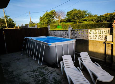 Day, Natural landscape, Pool view, Swimming pool, sunbed