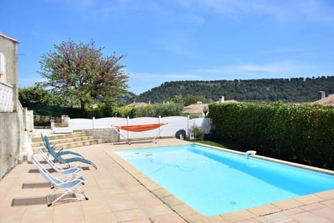 élégante villa avec piscine privée près de cassis Villa in Carnoux-en-Provence