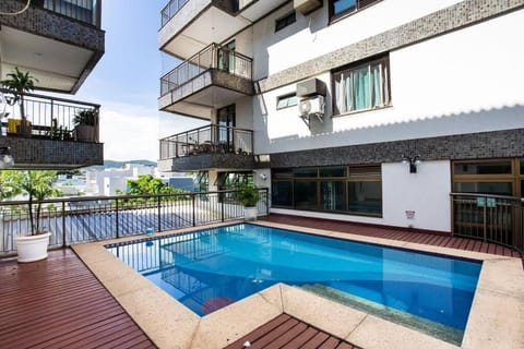 Patio, Day, Pool view, Swimming pool, sunbed