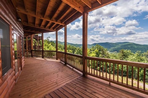 Nearby landmark, Natural landscape, View (from property/room), Balcony/Terrace, Balcony/Terrace, Mountain view