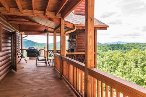 Natural landscape, Hot Tub, View (from property/room), Balcony/Terrace, Balcony/Terrace, Mountain view