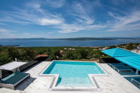 Natural landscape, Pool view, Sea view, Swimming pool, sunbed