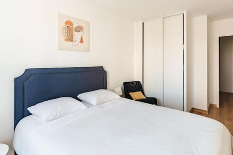 Chic & Calme proche Disneyland Apartment in Bailly-Romainvilliers