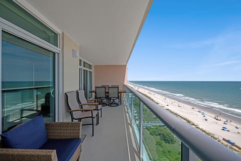 Blue Water Keyes 1003 - Oceanfront - Crescent Beach Section House in North Myrtle Beach