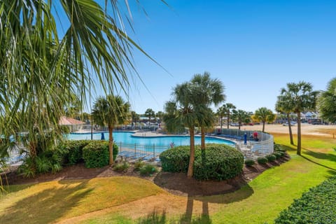 Barefoot Resort - North Tower 206 - Windy Hill House in North Myrtle Beach