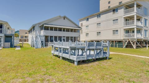 Barnett House Top - Oceanfront - Windy Hill Section House in North Myrtle Beach