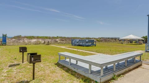 Barnett House Top - Oceanfront - Windy Hill Section House in North Myrtle Beach