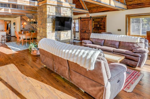 Wyoming Cabin with Hot Tub and Mountain-View Deck Haus in Star Valley Ranch