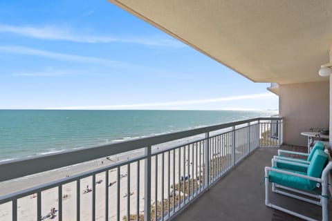 Crescent Shores S 1011 - Oceanfront - Crescent Beach Section House in Crescent Beach