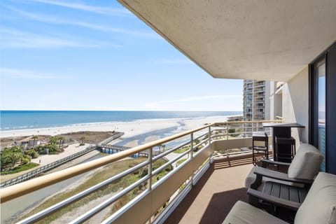 Ocean Creek Resort E8 -Oceanfront - Windy Hill Maison in Briarcliffe Acres