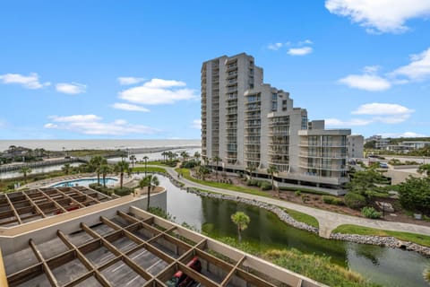 Ocean Creek Resort L4 -Oceanfront - Windy Hill Casa in Briarcliffe Acres