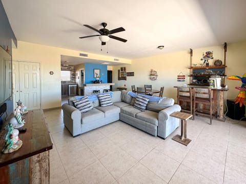 Glamorous Fully Equipped Condo with Amazing Sunset House in Rocky Point