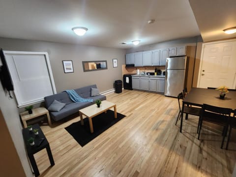 Mins to NYC- 3Bed Superb Fully Furnished Condo in Jersey City