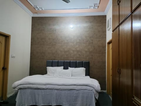 Executive lounge Alquiler vacacional in Lahore