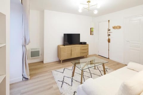 Calm & Cosy flat in Levallois Apartment in Levallois-Perret