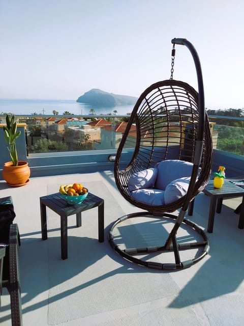 kallia's lux apt with sea view & cool jacuzzi Maison in Platanias