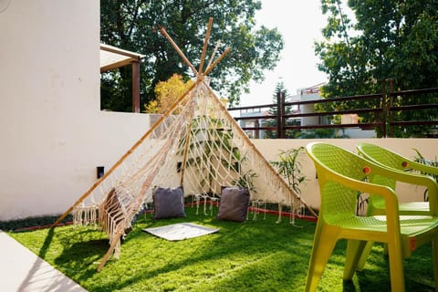 Patio, Spring, Garden, Seating area, Garden view