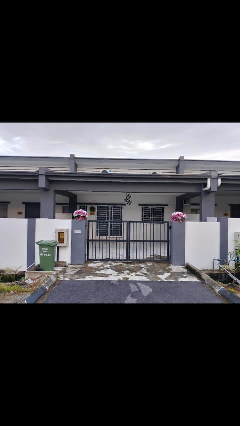 Rabb Homestay Samarahan Haus in Kuching