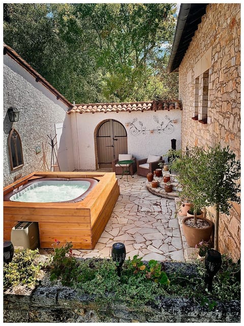 Le Petit Comte Bergerac an Oasis of Calm House in Bergerac