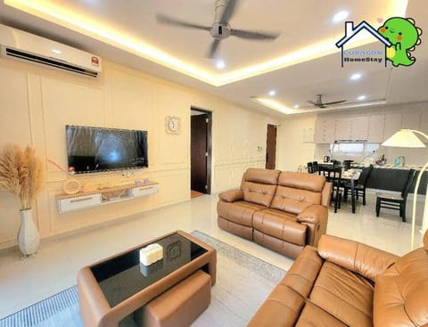 4BR high floor unblock seaview danga bay Lovell by Gdragon HomeStay Apartment in Johor Bahru