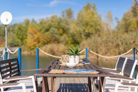 Očarujúci Houseboat na Dunaji House in Bratislava