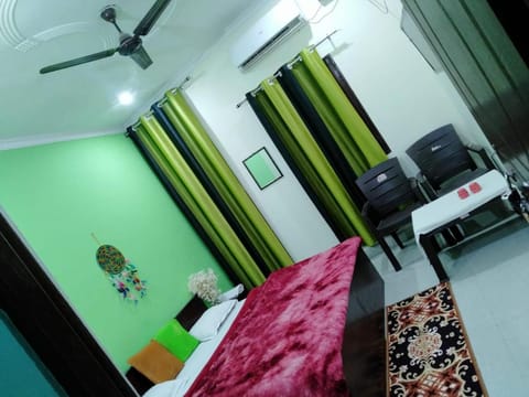 satya guest house Bed and Breakfast in Rishikesh
