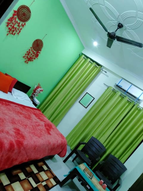 satya guest house Bed and Breakfast in Rishikesh