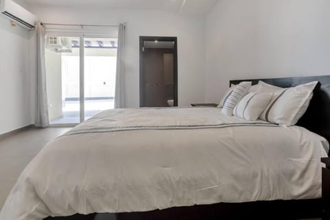 Harbor View- 2 Bedroom Condo Condominio in Sint Maarten