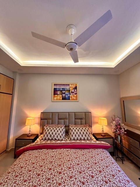 Gulberg luxury apartment Apartment in Islamabad