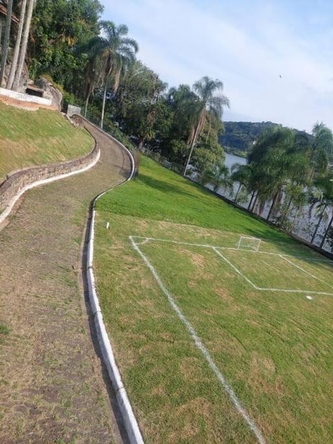 Casa Sítio em condomínio Mairiporã Beira represa House in State of São Paulo