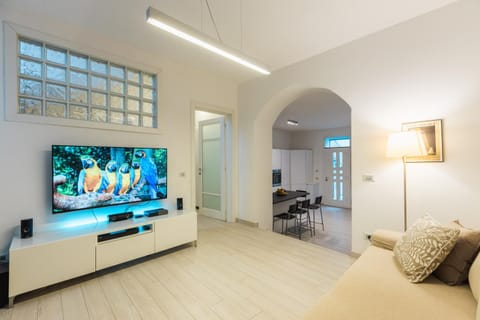 Communal lounge/ TV room, TV and multimedia