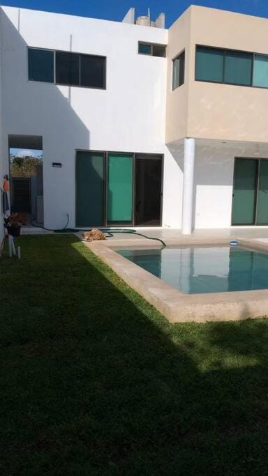 Residencia con ALBERCA y JARDÍN privado House in Merida