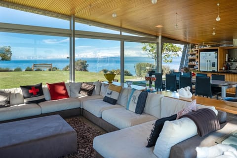 Kina Retreat - Luxury Nelson Getaway House in Tasman District, Tasman, New Zealand