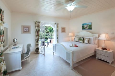 6 BR Vacation Home with Private Pool Villa in Saint James