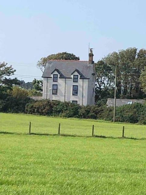 Goleufryn Abersoch has the main house and 2 barns House in Abersoch