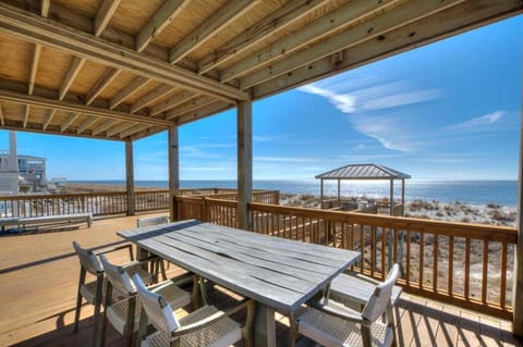 4003 E Beach Drive House in Oak Island