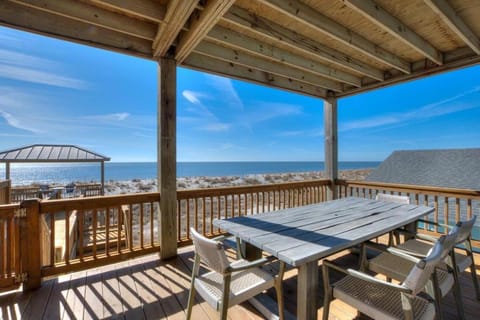 4003 E Beach Drive House in Oak Island