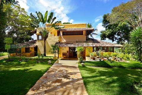 Property building, Day, Garden, Garden, Garden view