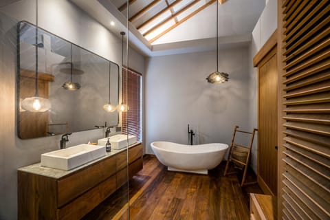 Bathroom, Bath, towels