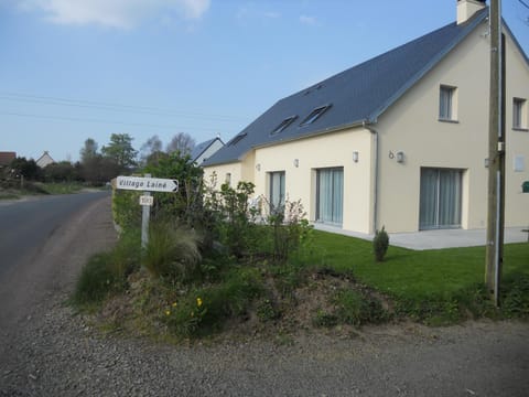 Property building, Garden, Street view