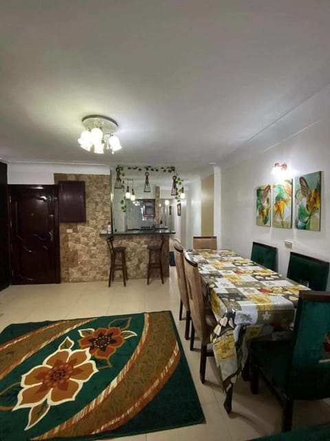 شقه في الاسكندريه ميامي البحر مباشرة Apartment in Alexandria